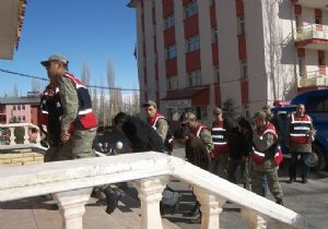 Kablo hırsızları tutuklandı